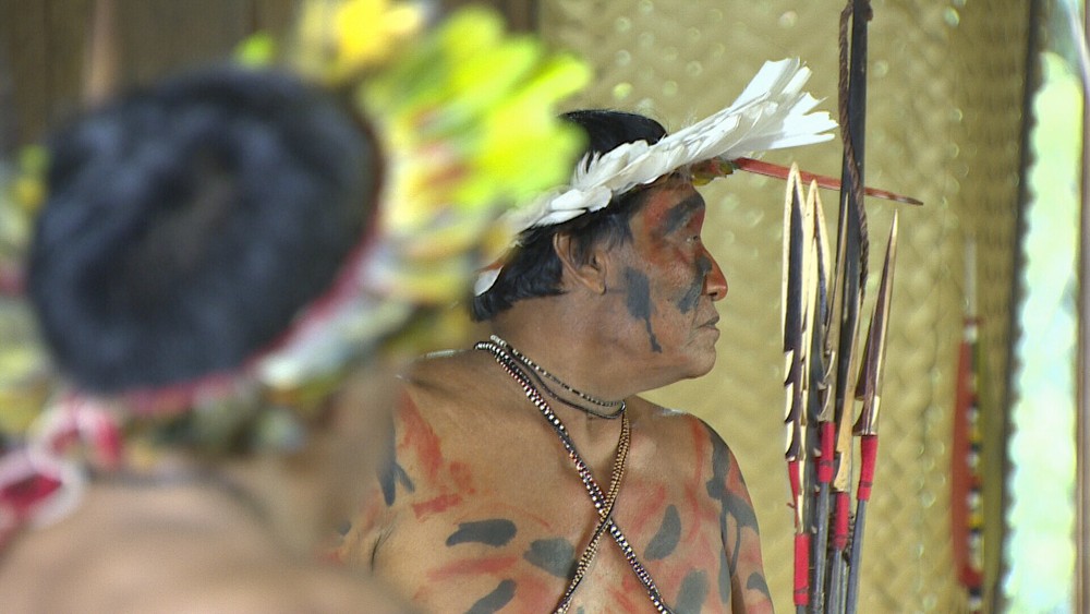 Documentário “O Território” leva ao público realidade enfrentada pelos indígenas Uru-Eu-Wau-Wau